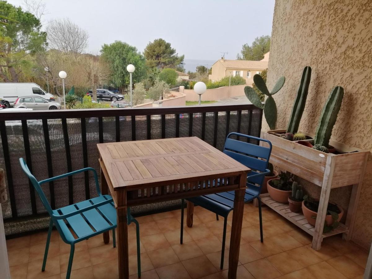 Sanary Les Gorguettes, Studio Avec Terrasse Vue Mer, A 10 Min A Pieds De La Plage מראה חיצוני תמונה
